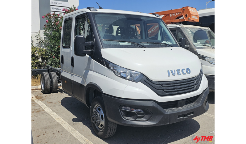 CAMION IVECO DAILY 7 PLACES 50C15 5T plein